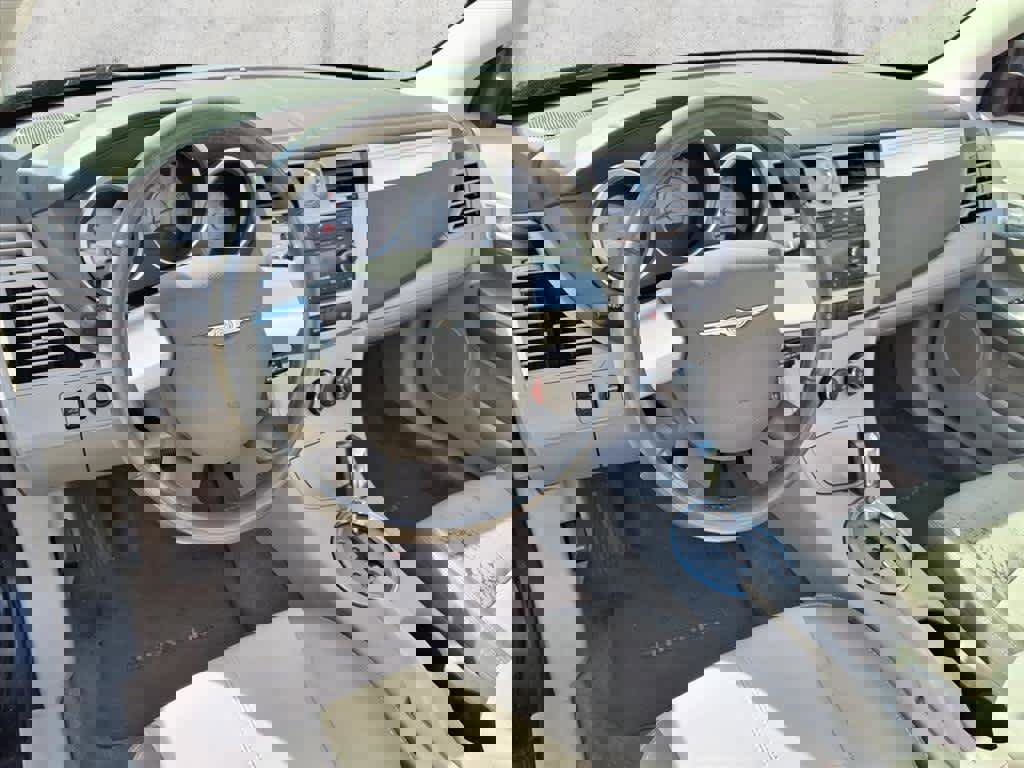 Used 2008 Chrysler Sebring Touring w/ Special Touring Group image 5