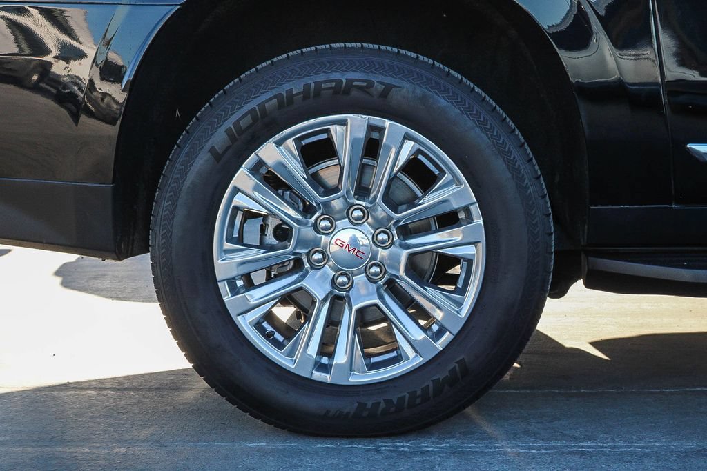 Used 2024 GMC Yukon XL Denali AWD/4WD image 12
