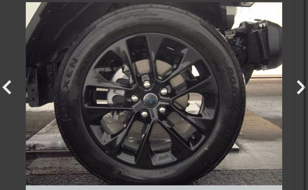 Used 2025 Jeep Wrangler Unlimited Sahara w/ Safety Group image 10