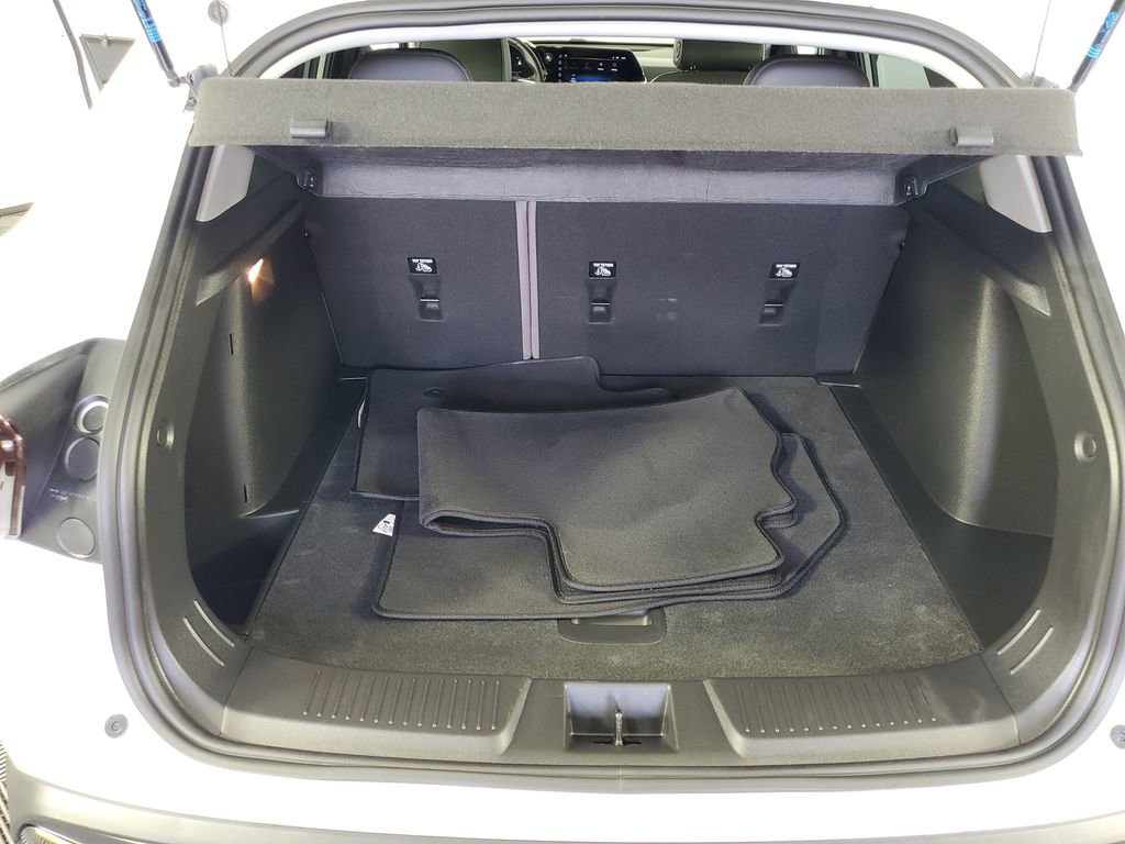 Used 2026 Chevrolet Trax ACTIV FWD image 32