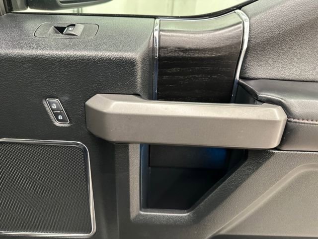Certified 2019 Ford F150 Platinum w/ Equipment Group 701A Luxury image 18