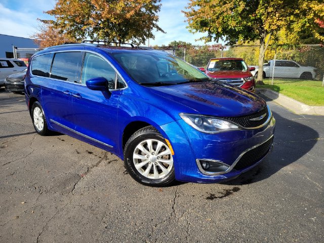 Used 2018 Chrysler Pacifica Touring-L Plus