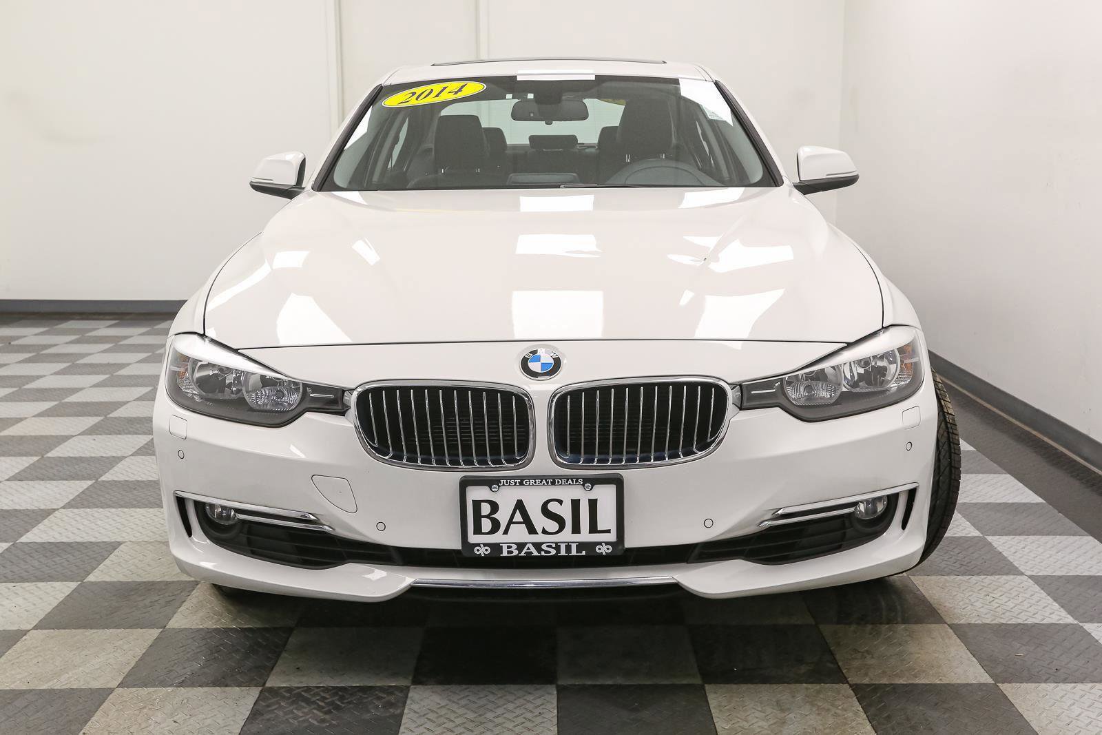 Used 2014 BMW 328i xDrive Sedan image 3