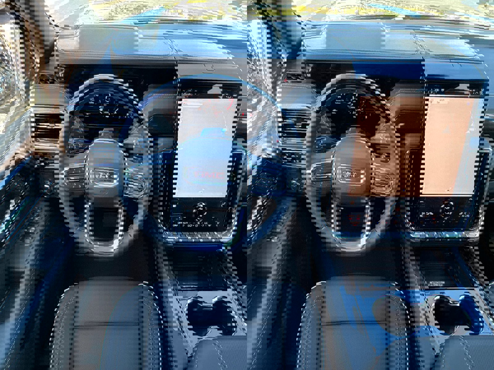 Used 2026 GMC Yukon Elevation image 24