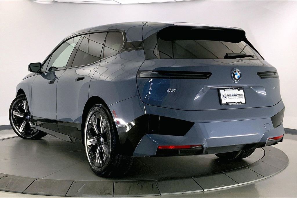 Certified 2023 BMW iX xDrive50 w/ Premium Package image 10