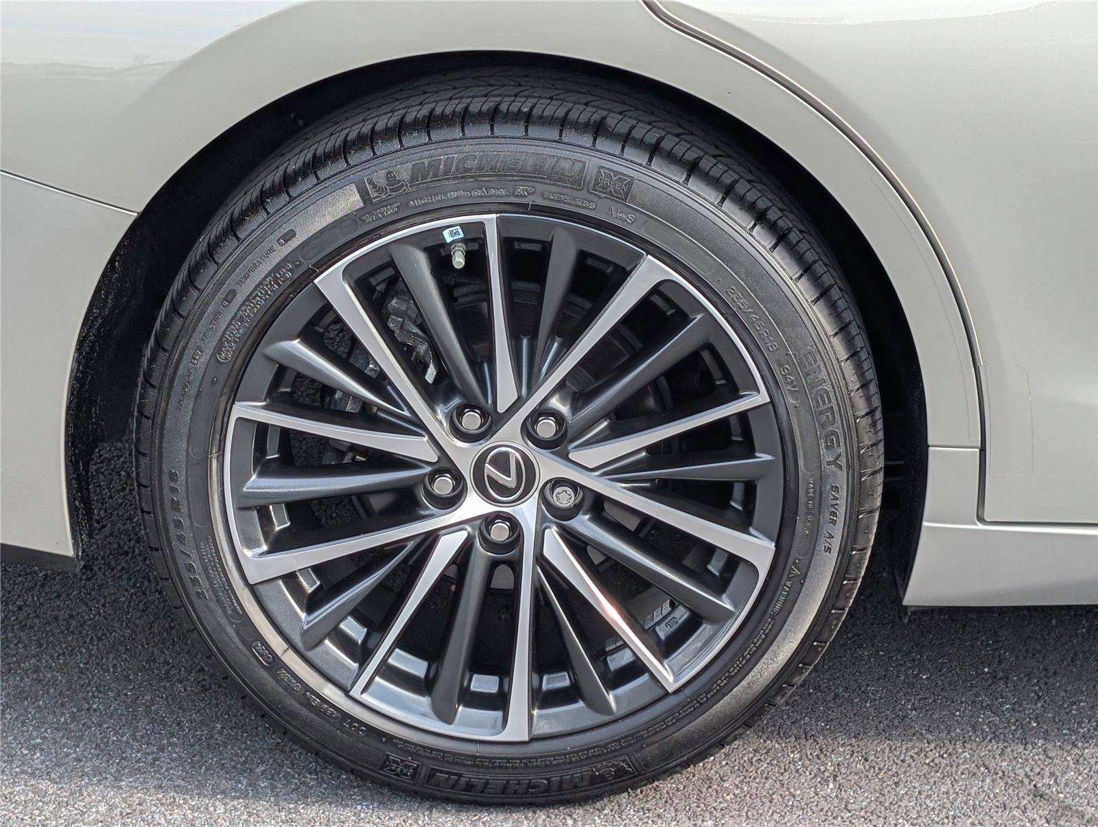 Certified 2024 Lexus ES 350 w/ Premium Package image 10