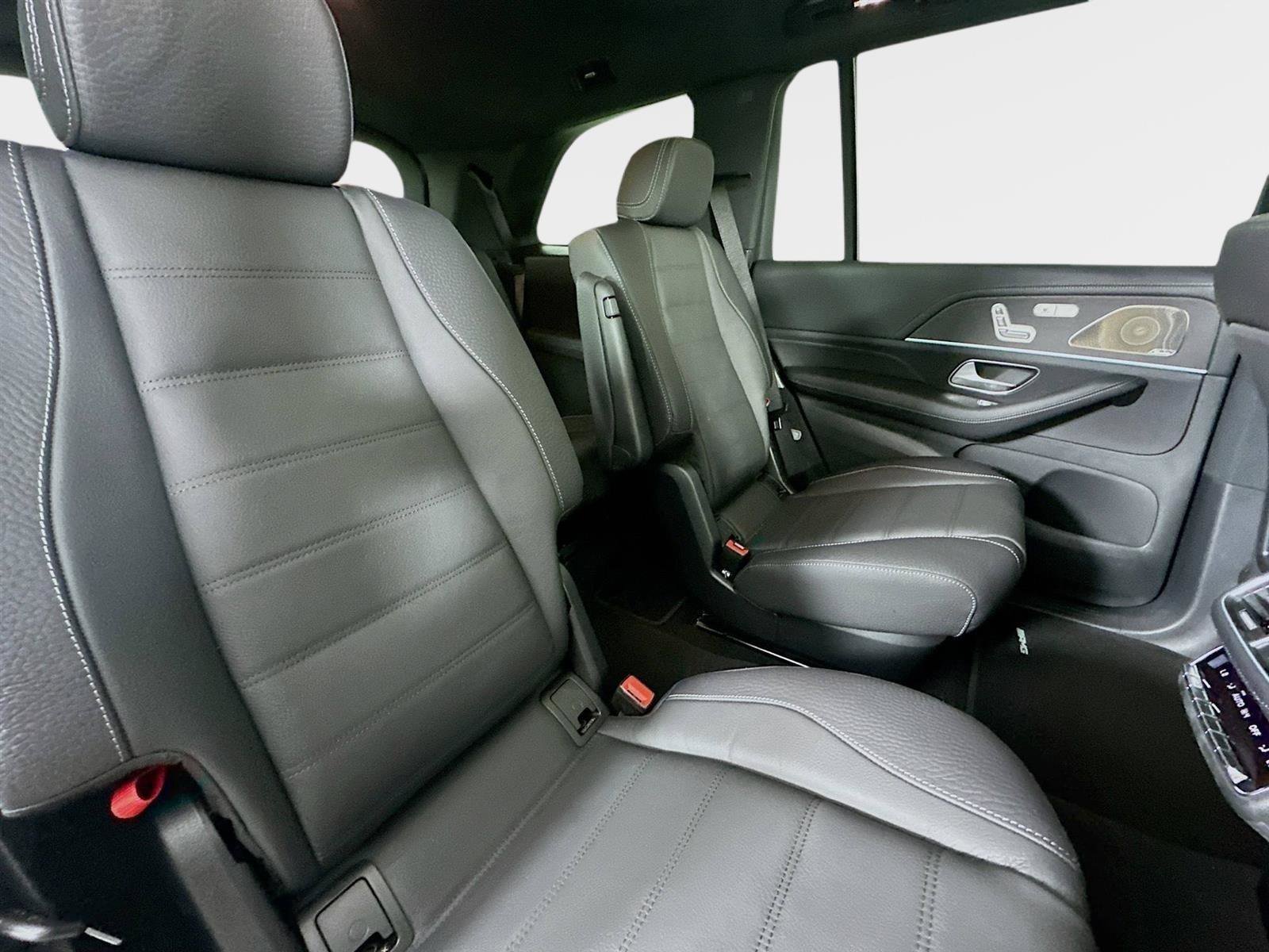 Used 2026 Mercedes-Benz GLS 580 4MATIC image 38