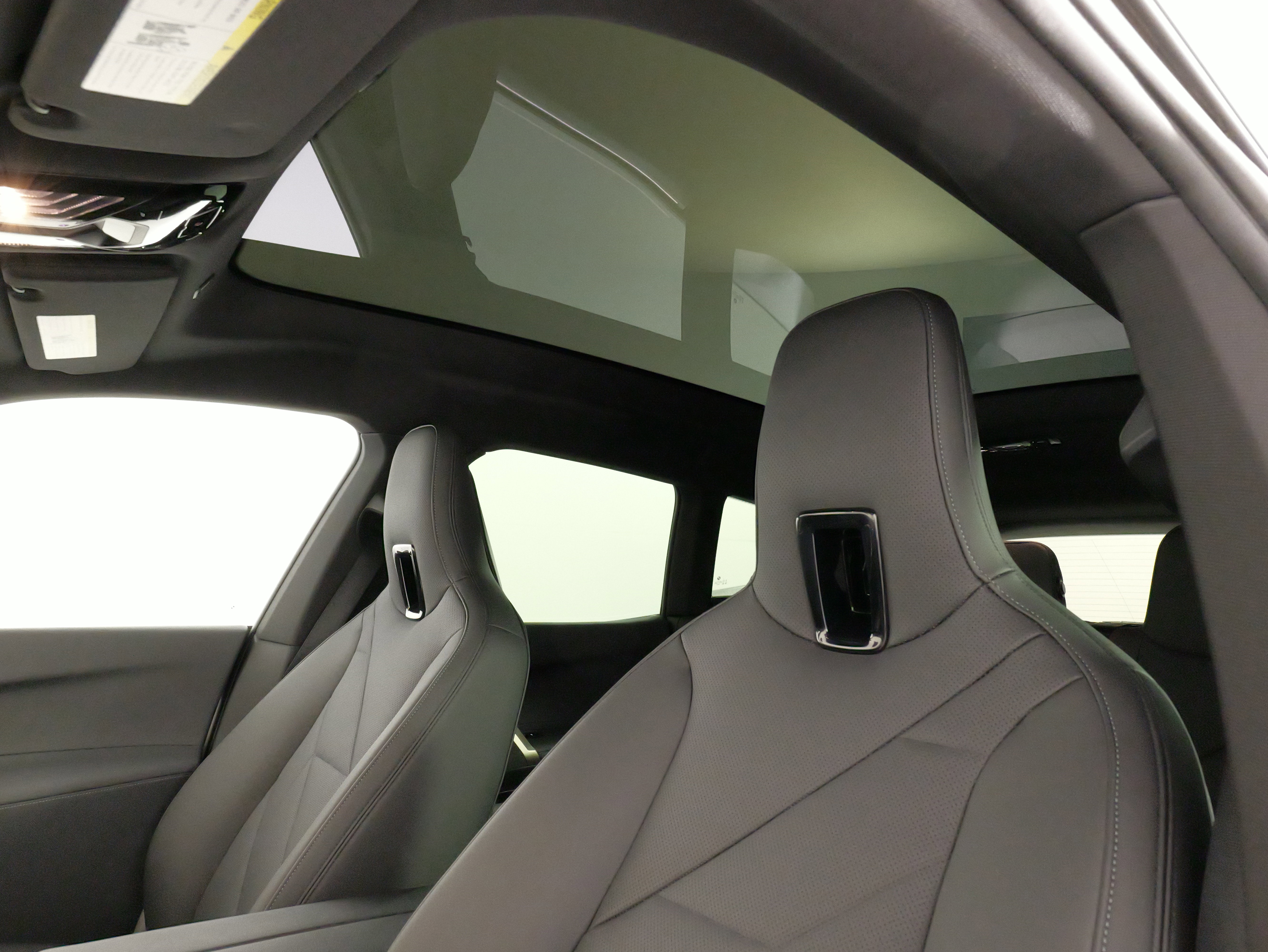 Used 2024 BMW iX xDrive50 image 33