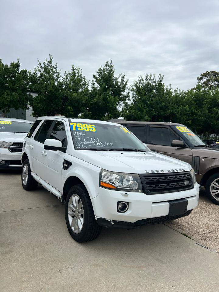 Used 2014 Land Rover LR2 AWD/4WD image 3