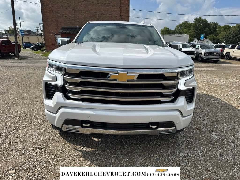 Used 2025 Chevrolet Silverado 1500 High Country w/ High Country Premium Package AWD/4WD image 9