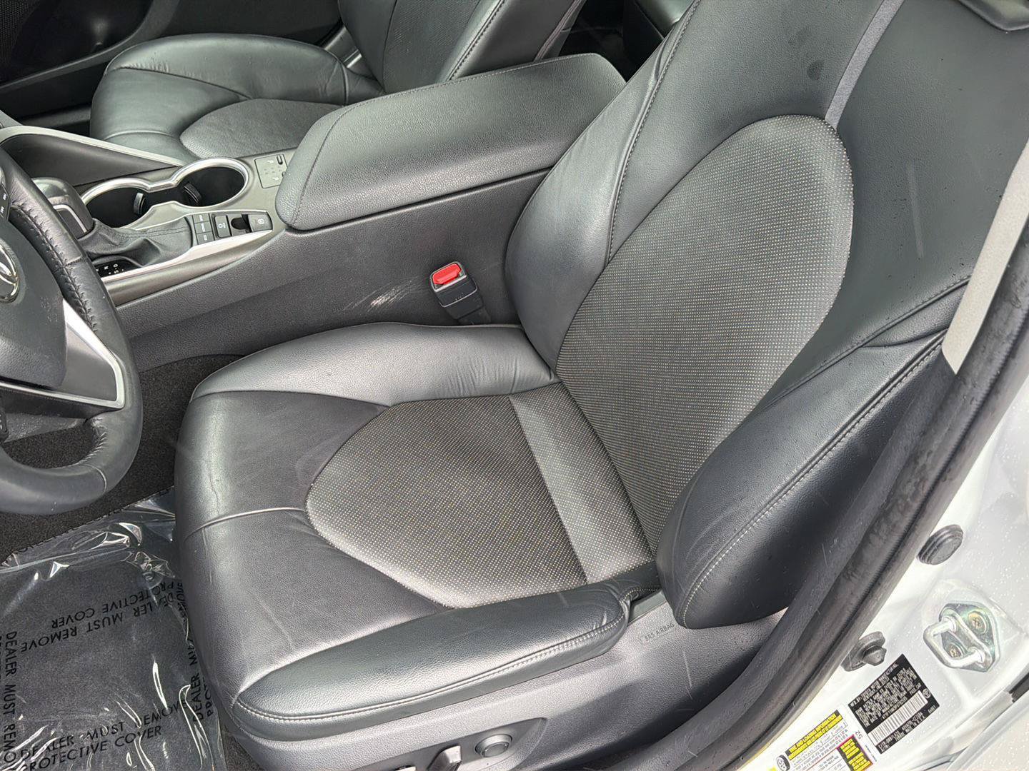 Used 2023 Toyota Camry XLE w/ Navigation Package FWD image 31
