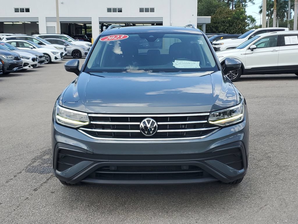 Certified 2023 Volkswagen Tiguan SE w/ Panoramic Sunroof Package FWD image 10