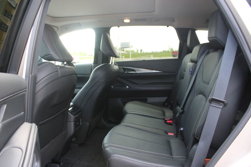 Used 2025 INFINITI QX60 Luxe AWD/4WD image 24