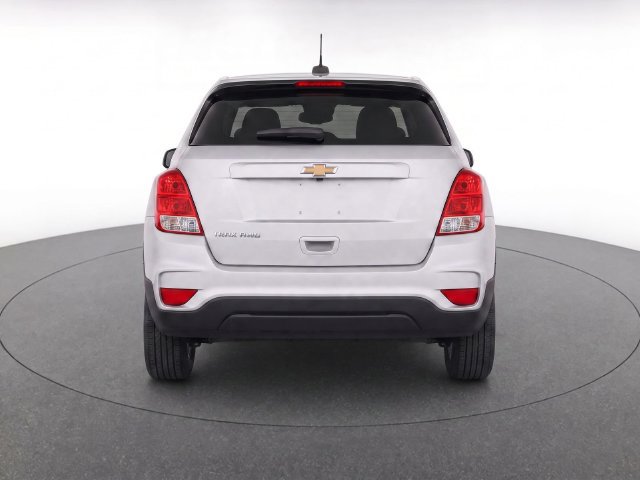 Used 2021 Chevrolet Trax LS w/ Tint and Cruise Package AWD/4WD image 6