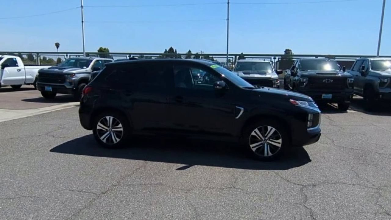 Used 2025 Mitsubishi Outlander Sport SE AWD/4WD image 9