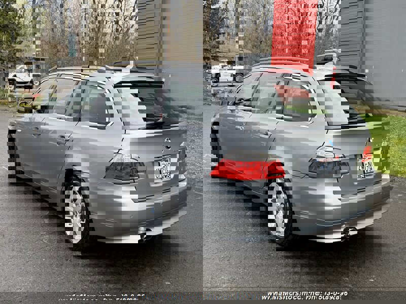 Used 2007 BMW 530xi Wagon image 4