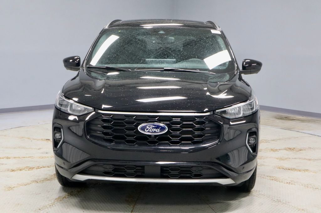 Used 2023 Ford Escape ST-Line Elite w/ Premium Technology Package AWD/4WD image 6