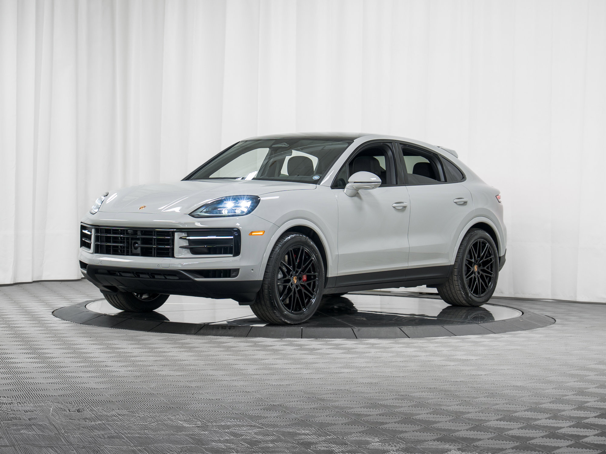 New 2026 Porsche Cayenne S image 30