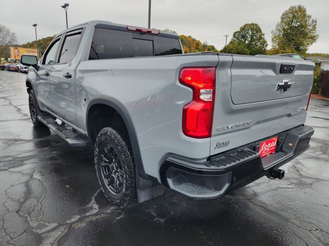 Used 2024 Chevrolet Silverado 1500 ZR2 w/ Technology Package image 3