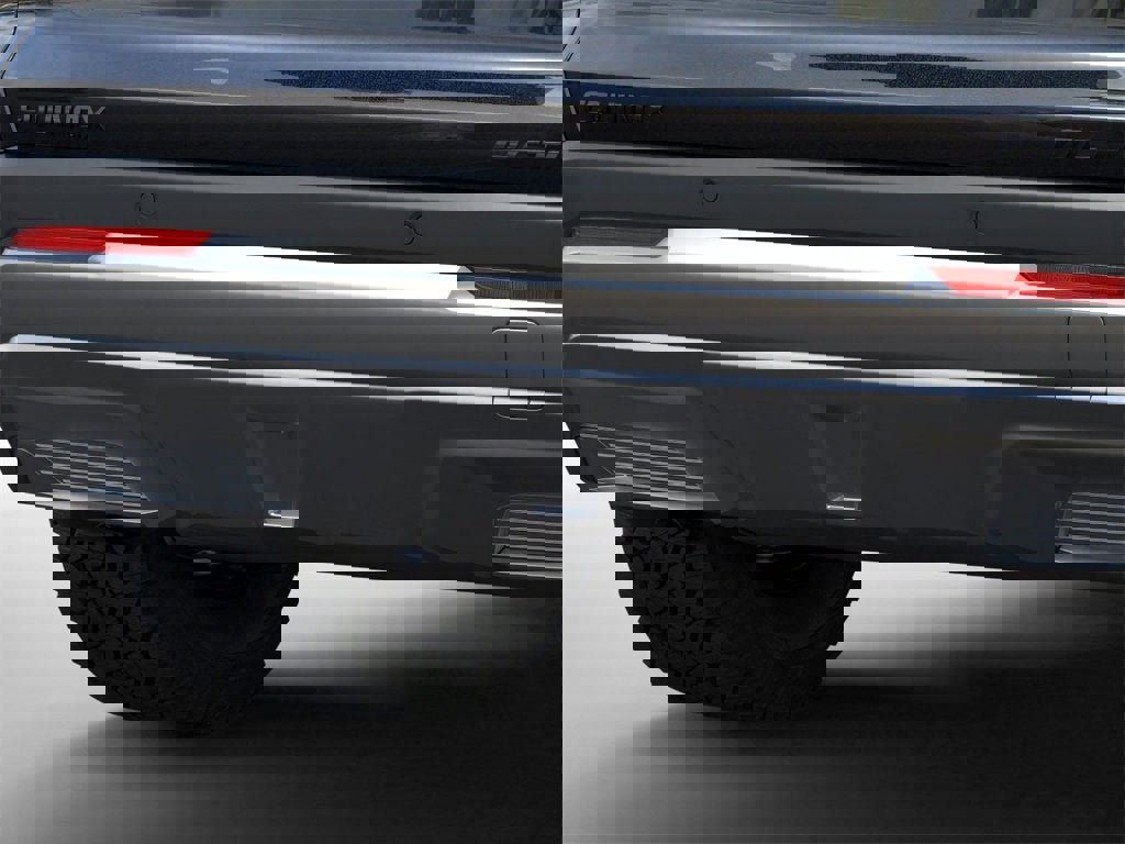 New 2026 Chevrolet Equinox ACTIV w/ LPO, Floor Liner Package image 14