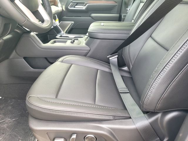 New 2026 GMC Sierra 2500 Denali w/ Denali Reserve Package AWD/4WD image 12