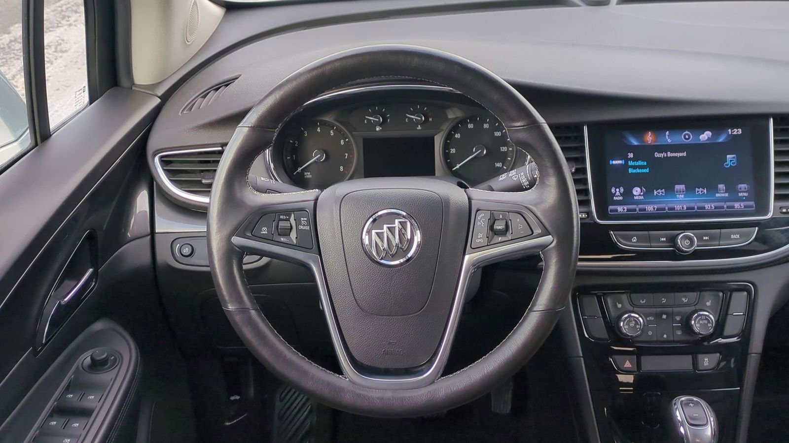 Used 2017 Buick Encore Essence image 23