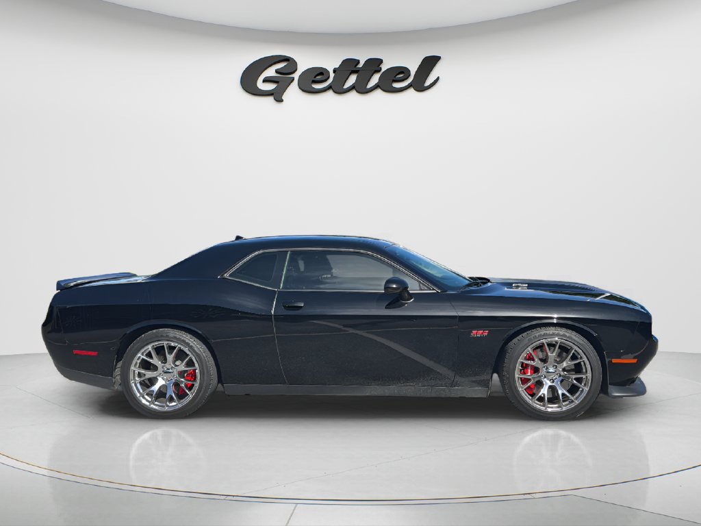 Used 2015 Dodge Challenger SRT RWD image 4