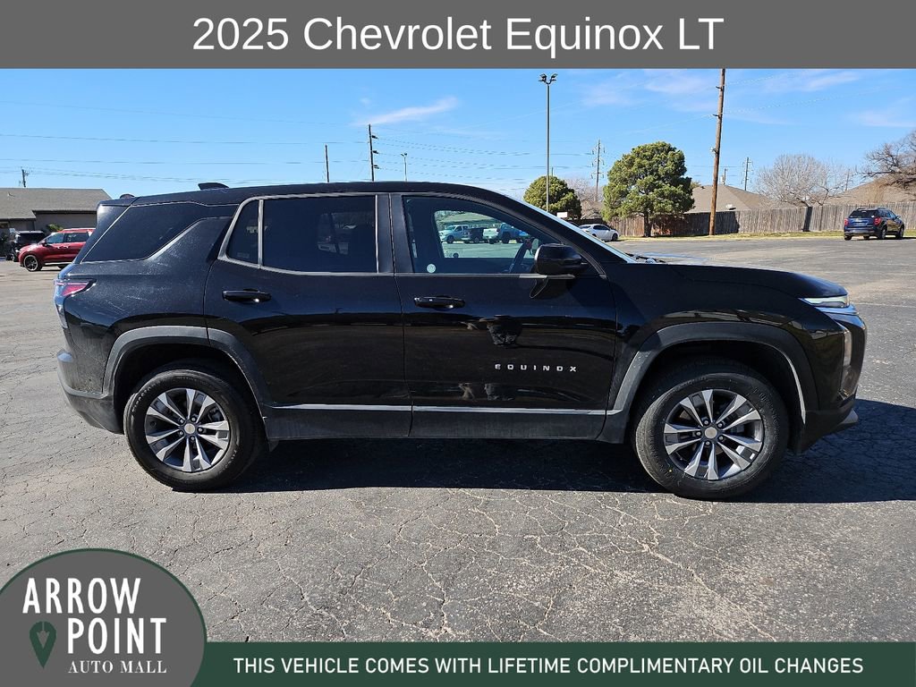 Used 2025 Chevrolet Equinox LT FWD image 13