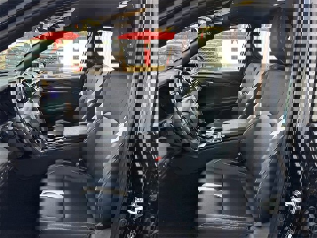 Used 2025 Toyota Camry SE image 27