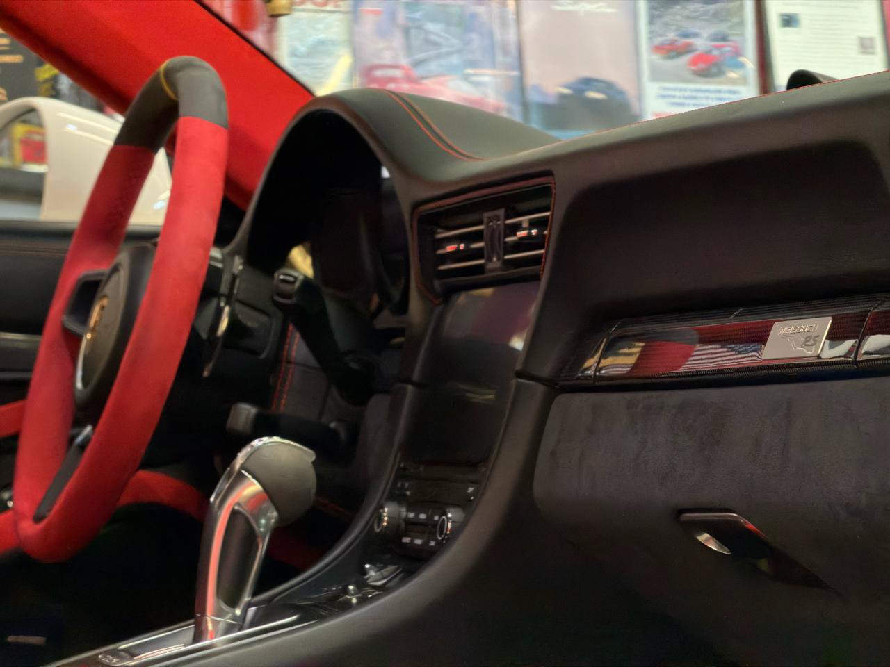 Used 2018 Porsche 911 GT2 RS RWD image 38