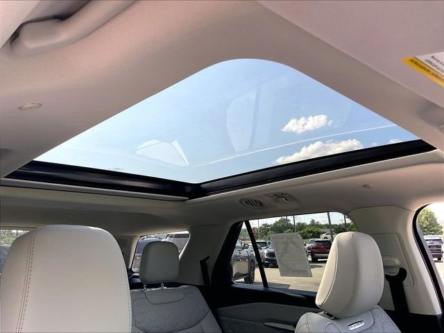 New 2026 Ford Explorer Platinum w/ LUX Leather Package AWD/4WD image 18