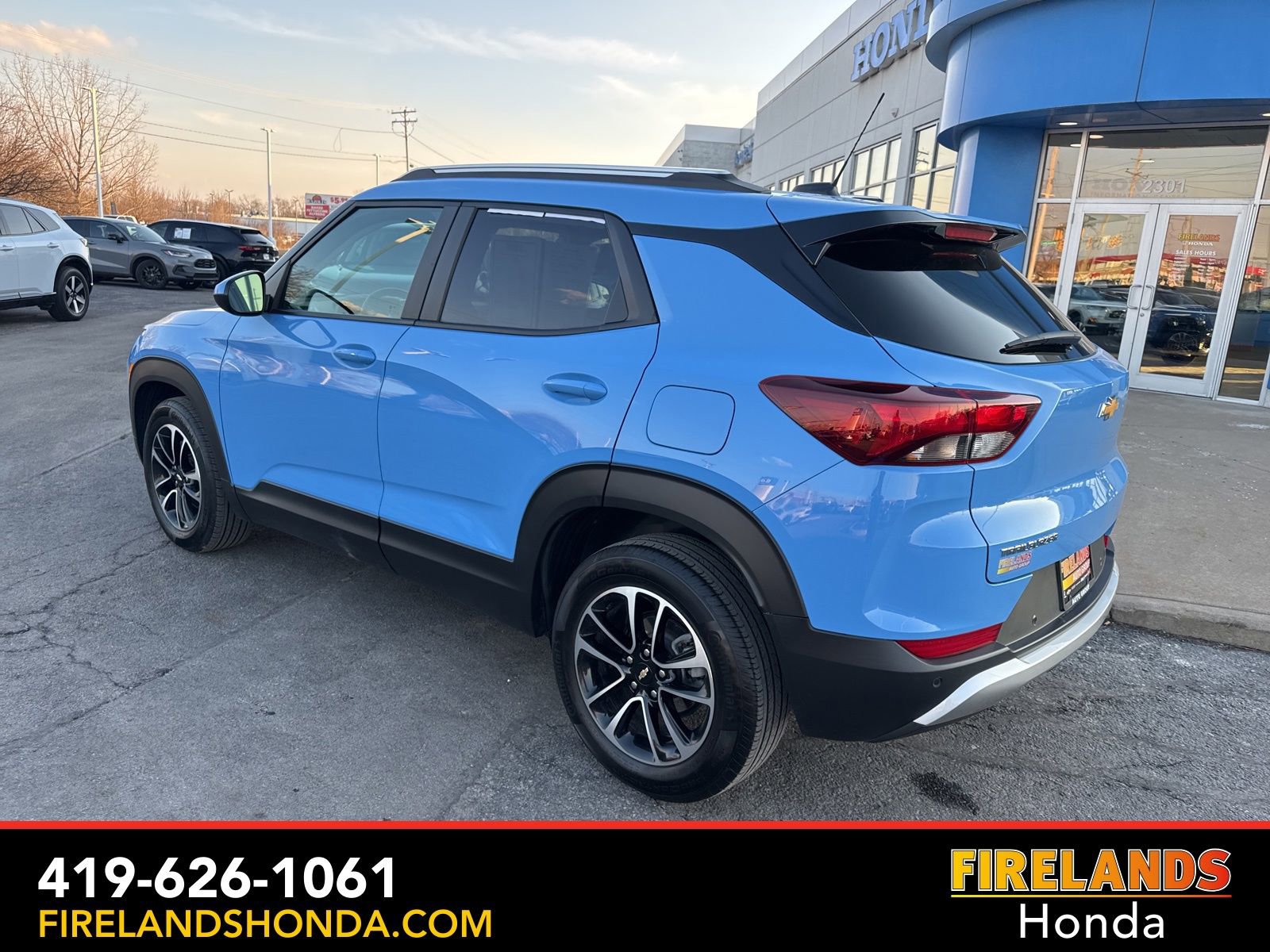 Used 2024 Chevrolet TrailBlazer LT w/ LT Cold Weather Package image 3