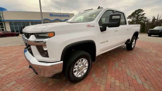 Used 2021 Chevrolet Silverado 2500 LT w/ Convenience Package image 5