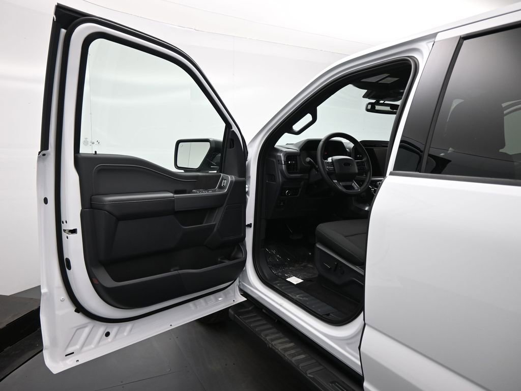 New 2025 Ford F150 XLT w/ Equipment Group 302A MID image 8