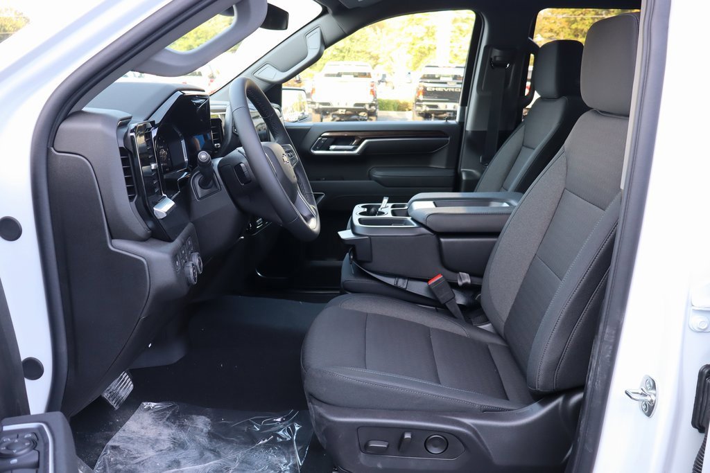 New 2026 Chevrolet Silverado 1500 LT w/ Convenience Package II image 3