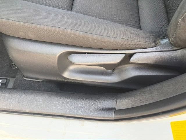 Used 2023 Toyota Corolla LE FWD image 11