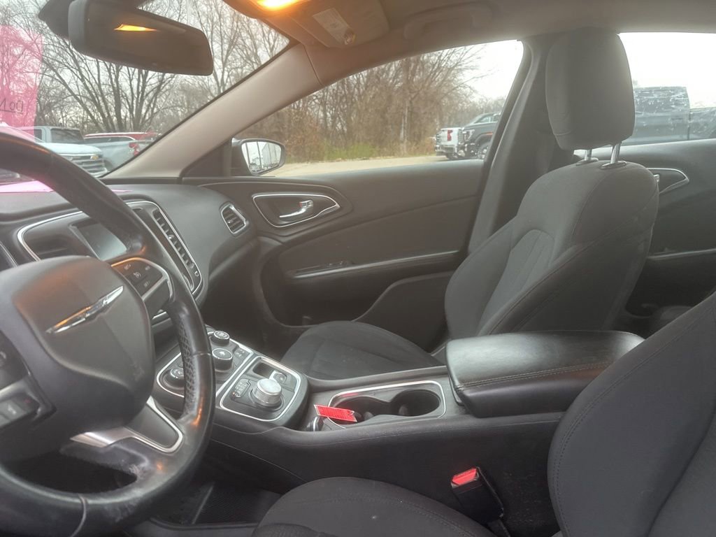 Used 2015 Chrysler 200 Limited w/ Spring Special Group image 16