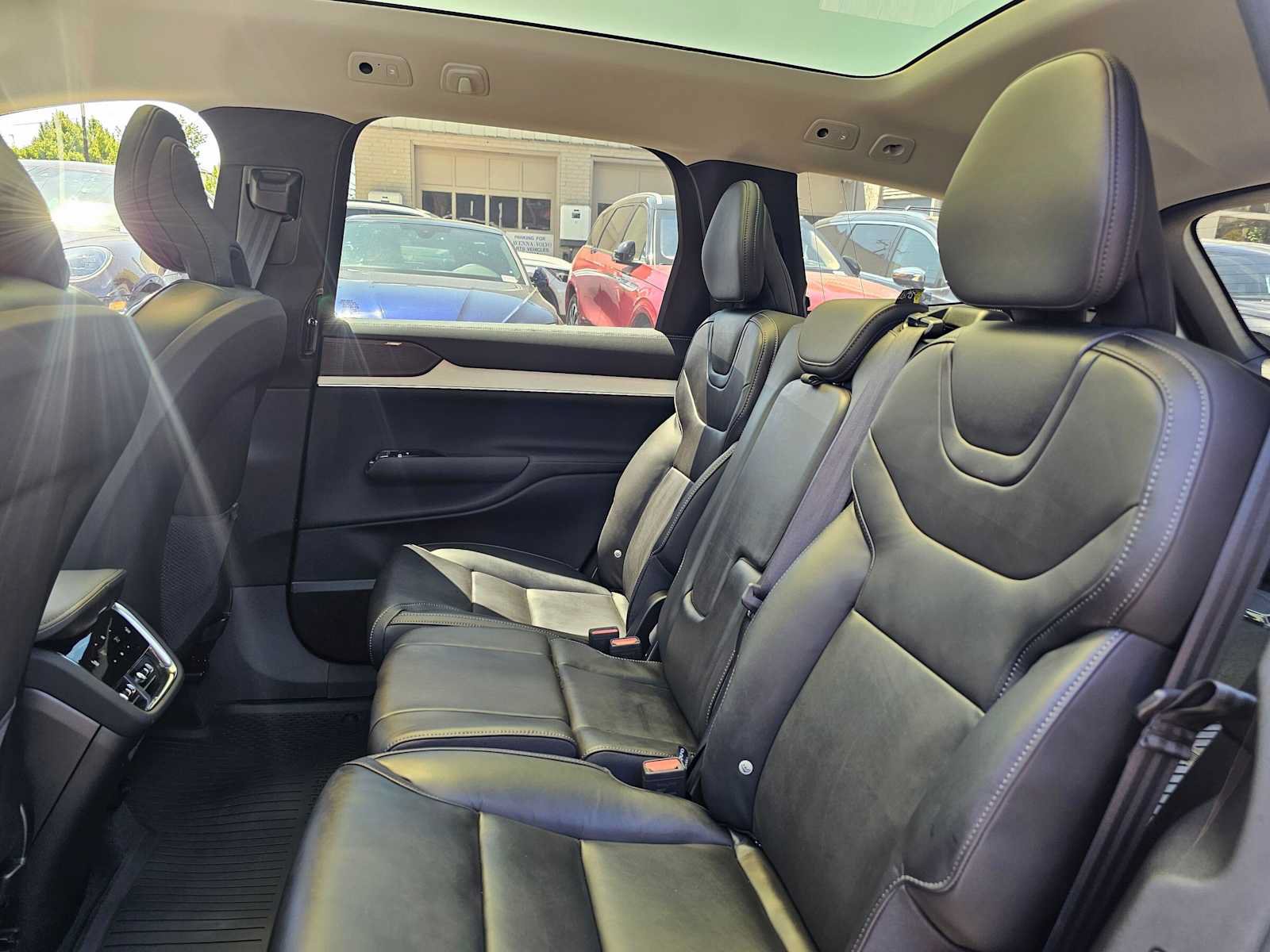New 2026 Volvo EX90 Ultra AWD/4WD image 18