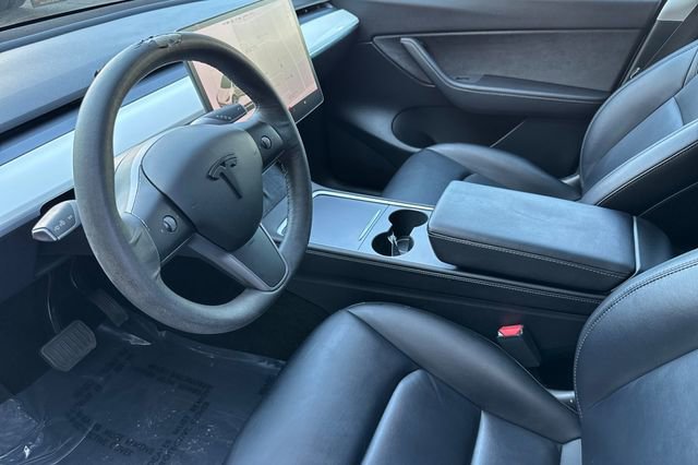 Used 2021 Tesla Model Y Long Range image 10