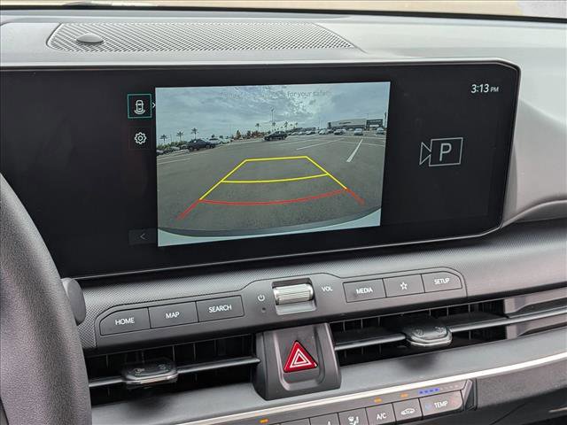 Used 2025 Kia K4 LXS image 13