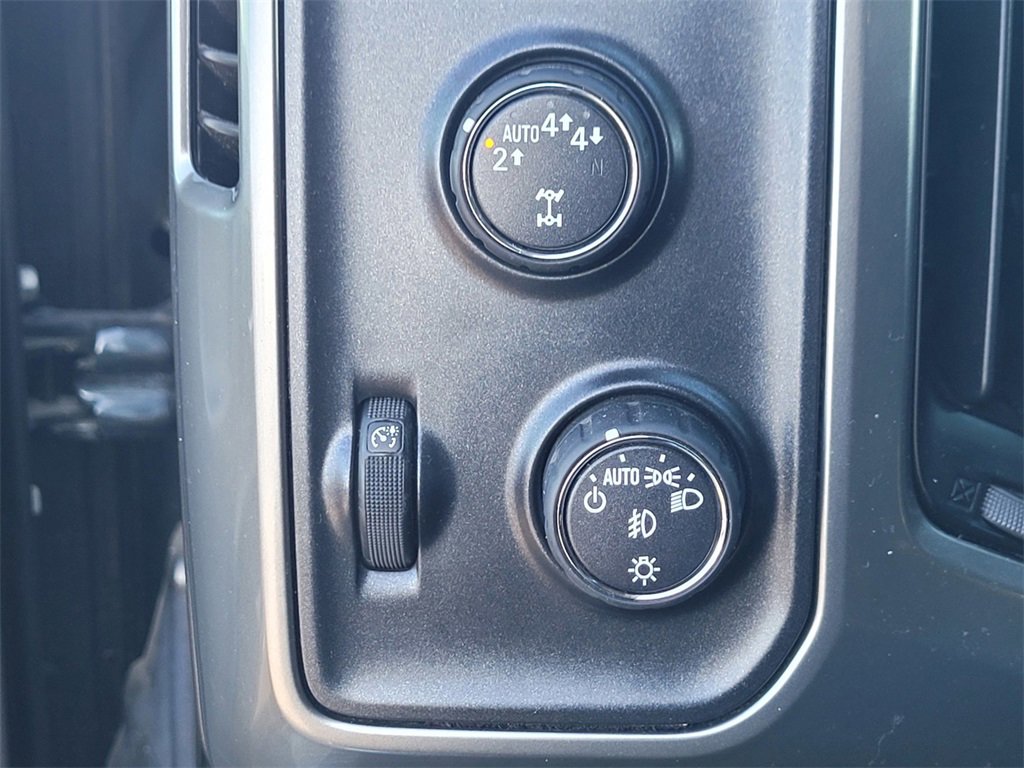 Used 2018 Chevrolet Silverado 1500 LT w/ LT Eassist Package image 25