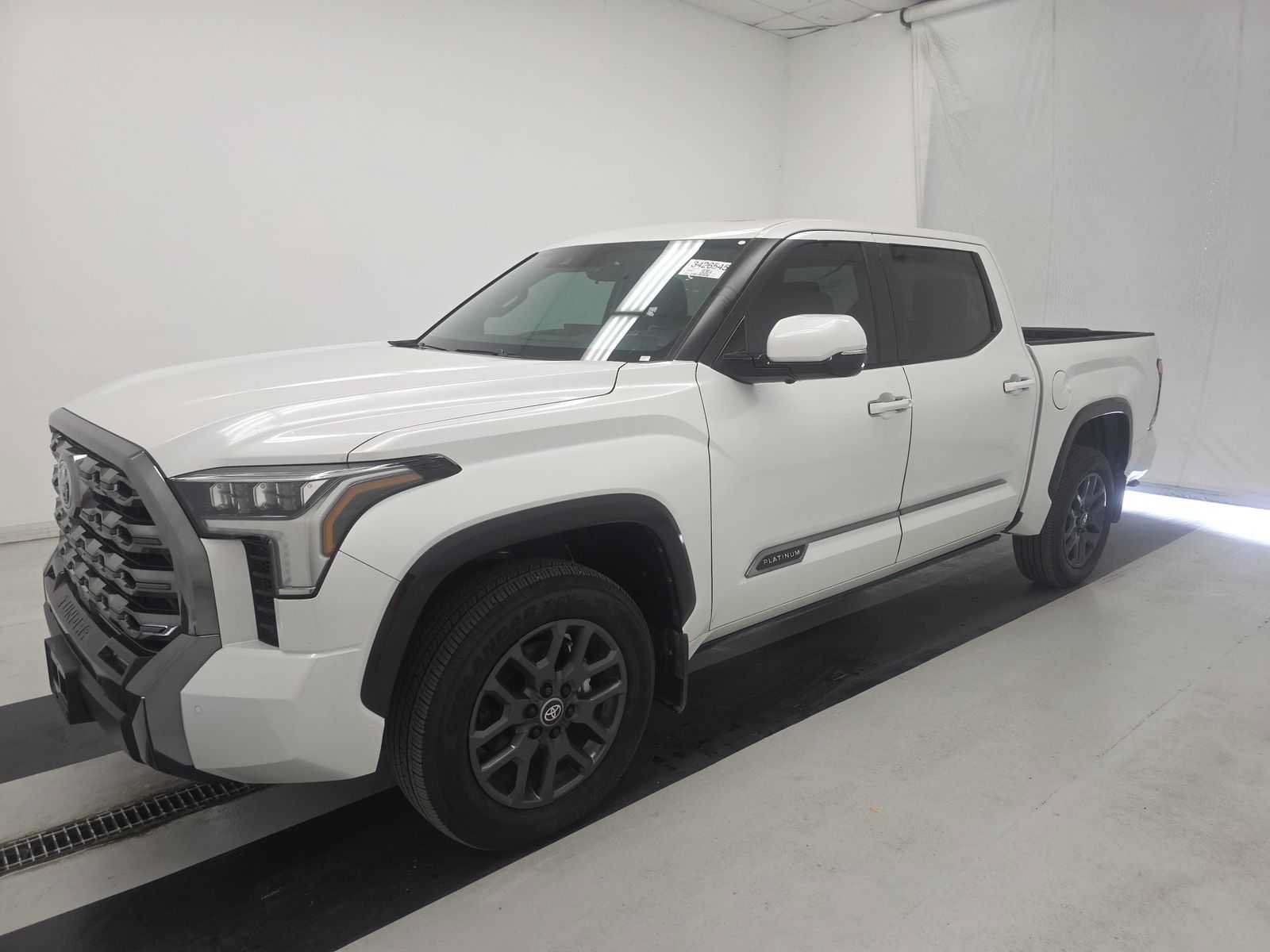 Used 2026 Toyota Tundra Platinum AWD/4WD image 3