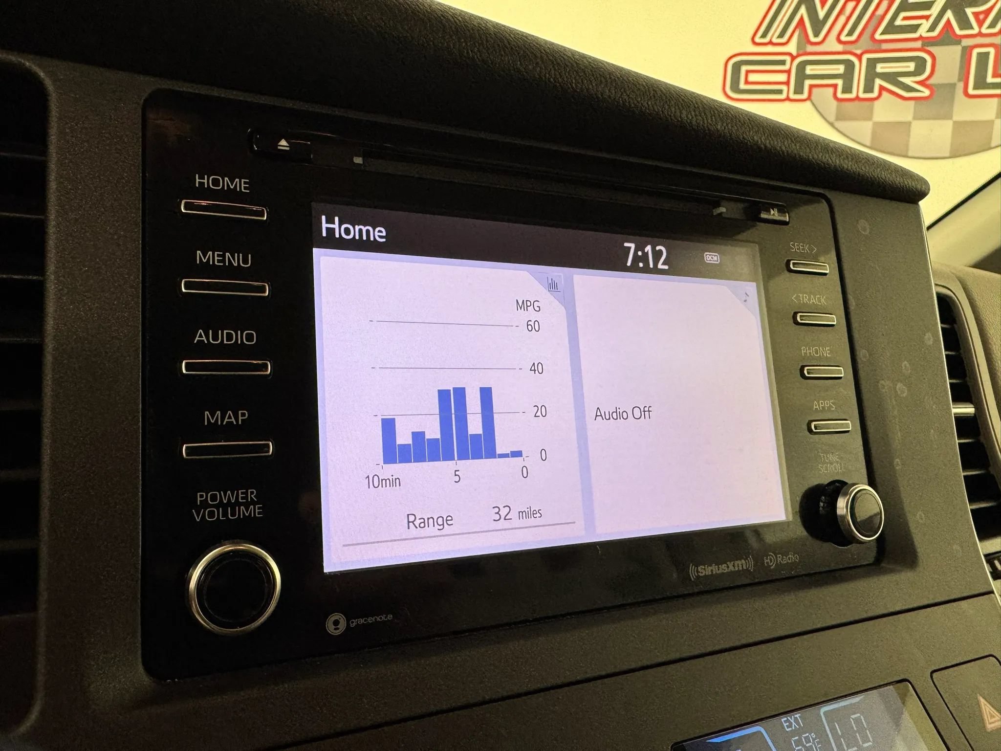 Used 2019 Toyota Sienna LE AWD/4WD image 18