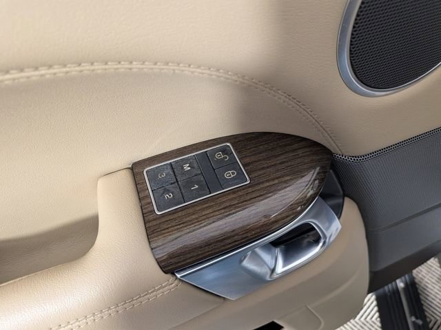 Used 2015 Land Rover Range Rover Sport HSE image 10