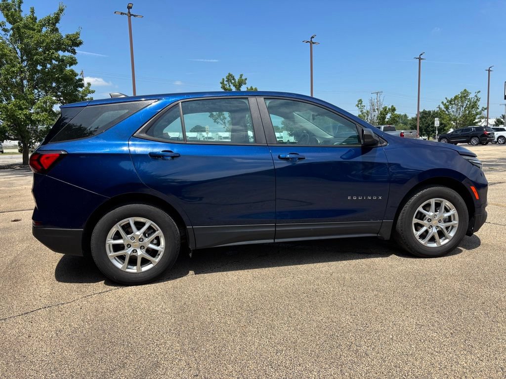Used 2022 Chevrolet Equinox LS FWD image 7