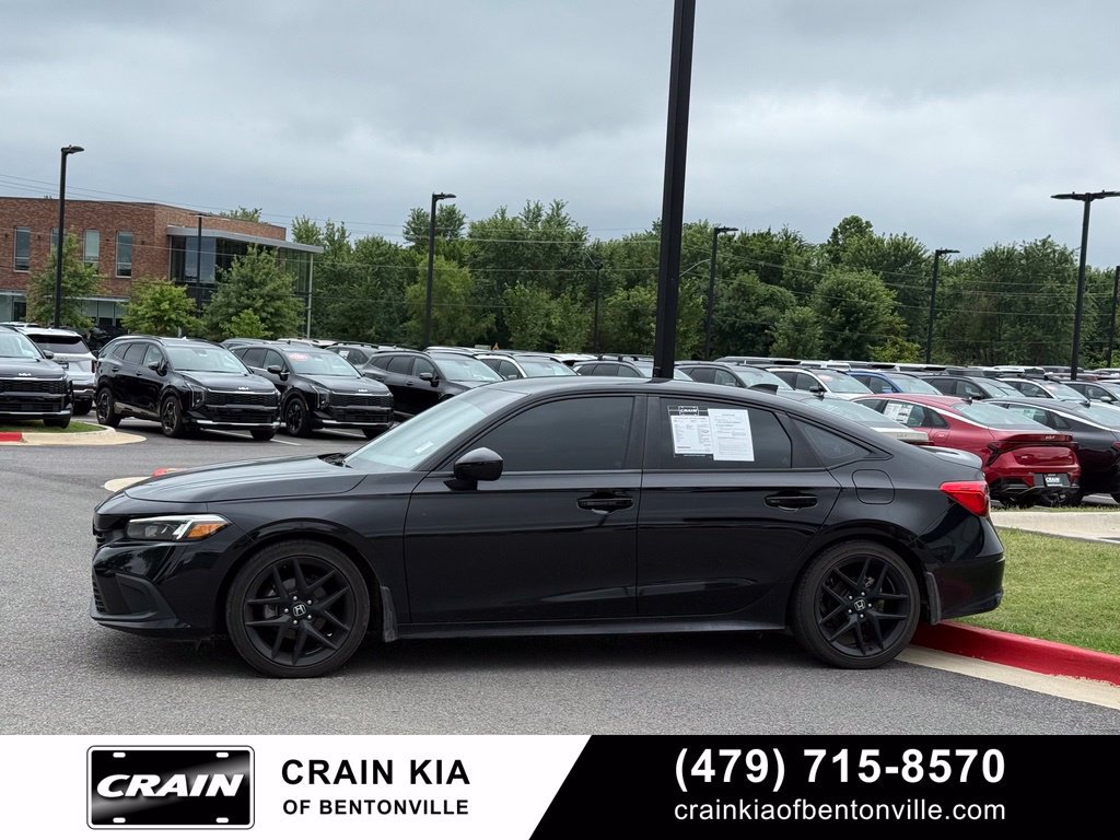 Used 2023 Honda Civic Sport image 4