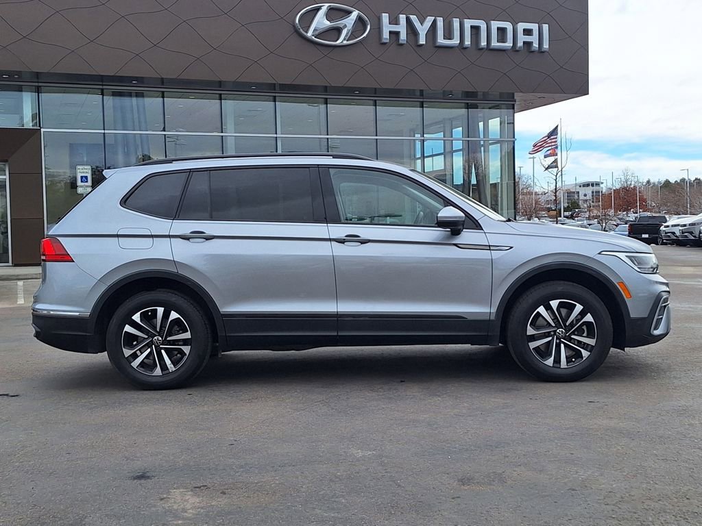 Used 2024 Volkswagen Tiguan S image 2