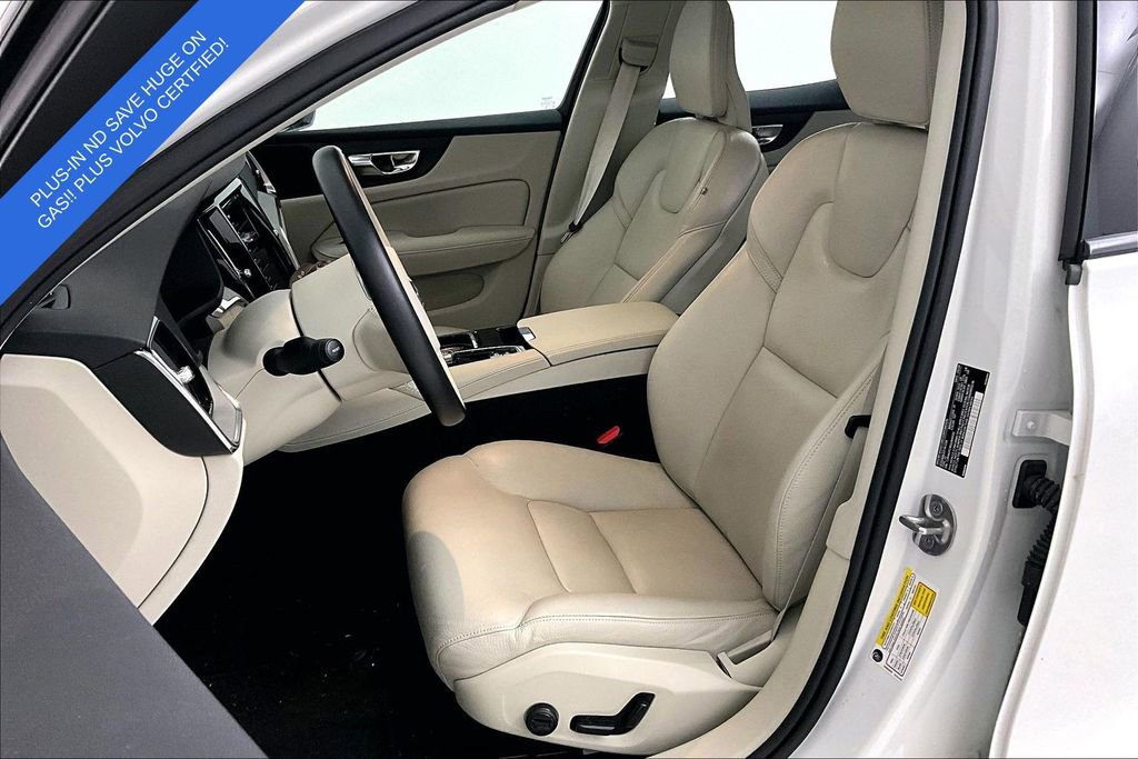 Certified 2025 Volvo S60 T8 Plus AWD/4WD image 34