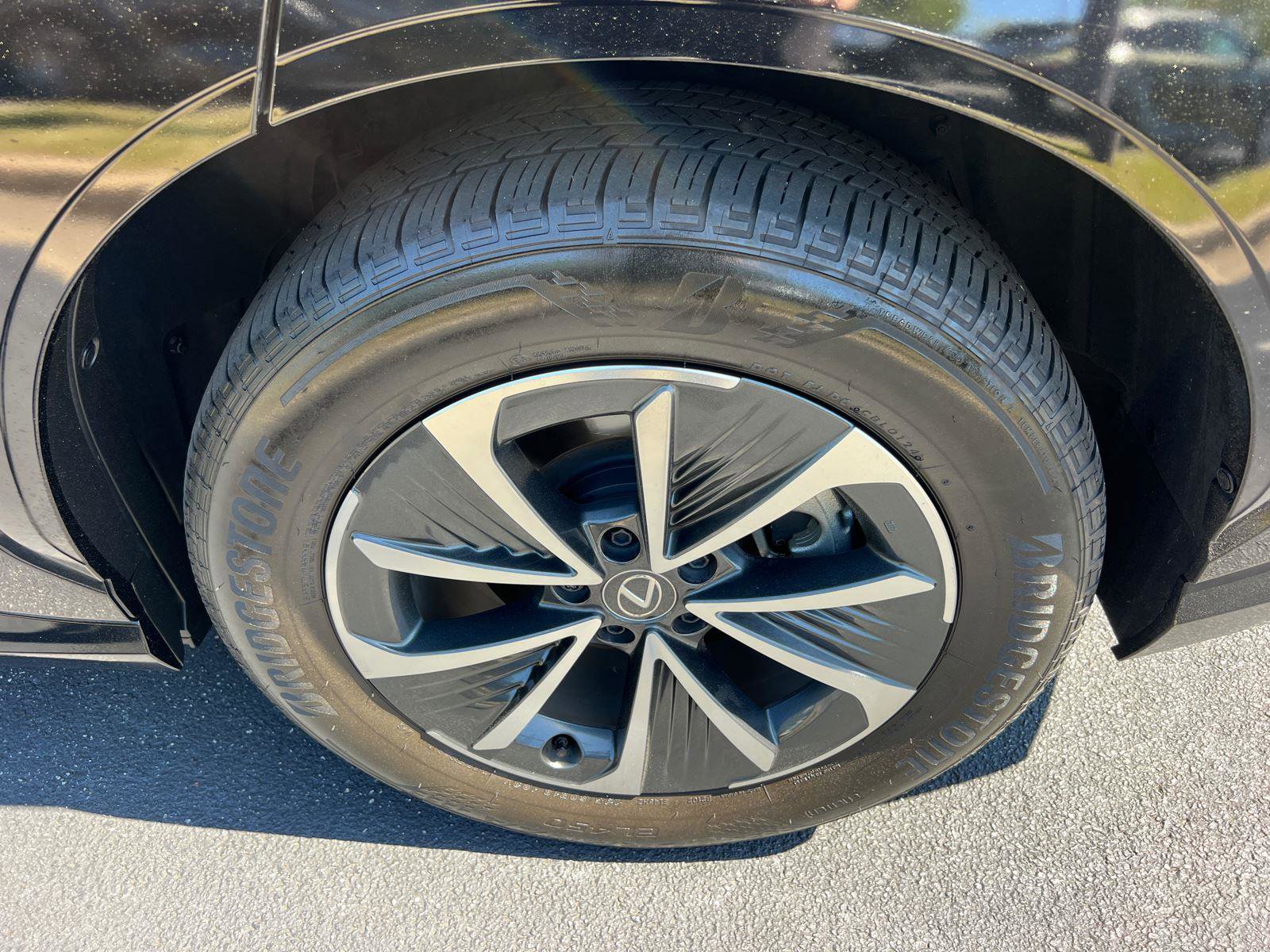 Used 2024 Lexus RZ 300e Premium w/ Accessory Package (Z1) image 21