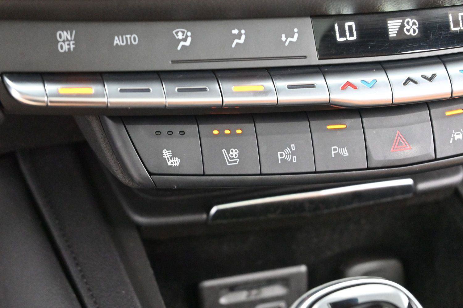 Certified 2022 Cadillac XT4 Premium Luxury w/ Enhanced Visibility Package AWD/4WD image 26